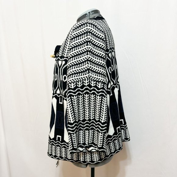 Vincente  NWT Sz XL  Aztec Fringes 3/4  Bell Sleeves Cardigan Sweater - Picture 13 of 13